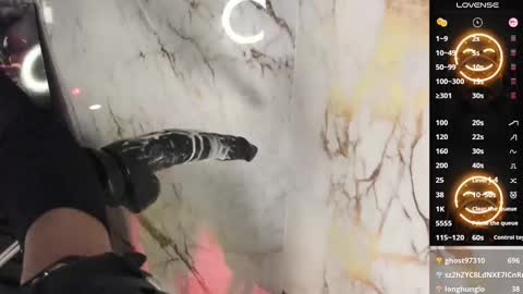 AMAZONA  online show from November 27, 9:22 pm