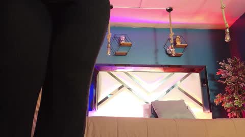 Cris  online show from February 7, 11:35 am