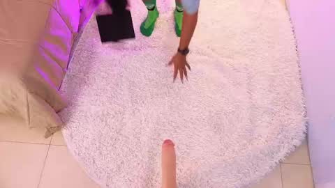 Cris  online show from February 26, 2:27 pm