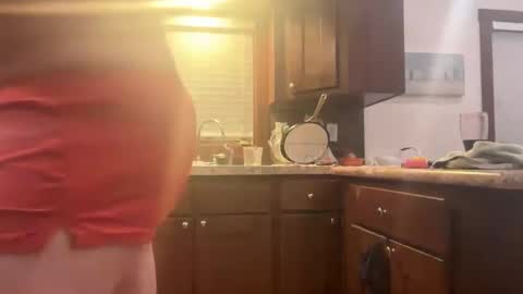 Snapshot of laceywestin chatting on October 26, 5:19 am Pleasures online show from October 26, 5:19 am