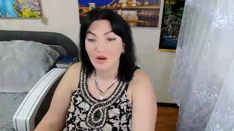 lady_boom_ online show from October 28, 5:58 pm