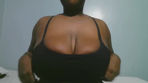 lady_dearra online show from February 4, 3:21 am