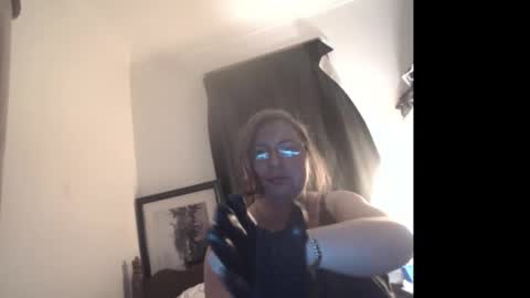 Delilah-Catherine online show from February 16, 11:59 pm