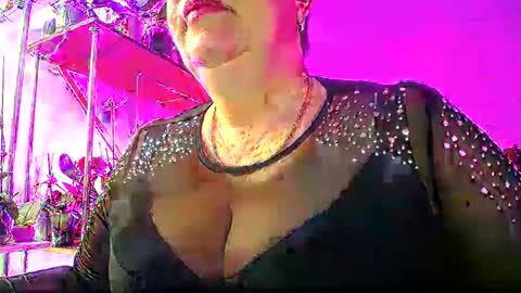 Snapshot of lady_gloria chatting on February 9, 4:57 am Lady Gloria online show from February 9, 4:57 am