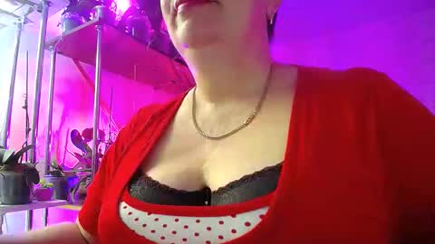 Snapshot of lady_gloria chatting on February 1, 6:10 am Lady Gloria online show from February 1, 6:10 am