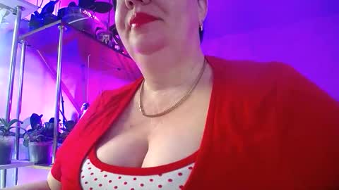 Lady Gloria online show from February 12, 7:23 am