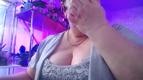 Lady Gloria online show from April 10, 9:58 am