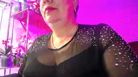 Snapshot of lady_gloria chatting on March 3, 3:22 pm Lady Gloria online show from March 3, 3:22 pm