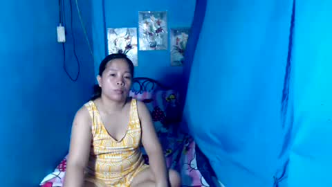 lady_in_bed69 online show from May 13, 12:09 am