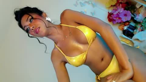 Stella online show from March 12, 5:17 pm