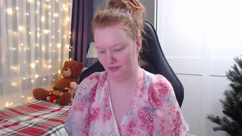 Snapshot of lady_inari chatting on January 9, 5:13 am Angelika online show from January 9, 5:13 am