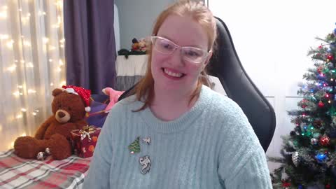 Snapshot of lady_inari chatting on December 24, 7:44 pm Angelika online show from December 24, 7:44 pm