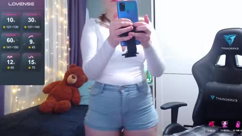Snapshot of lady_inari chatting on February 27, 2:03 am Angelika online show from February 27, 2:03 am
