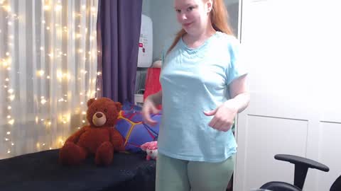 Snapshot of lady_inari chatting on December 11, 4:41 pm Angelika online show from December 11, 4:41 pm