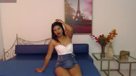 Lady Isabella online show from May 13, 1:32 pm