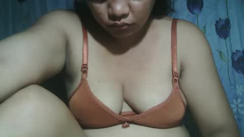 lady_love063 online show from November 23, 9:24 pm