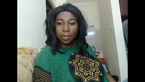 Snapshot of lady_twerky chatting on October 5, 3:30 pm Maya online show from October 5, 3:30 pm