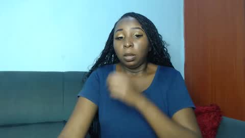 Snapshot of lady_twerky chatting on December 24, 7:00 pm Maya online show from December 24, 7:00 pm