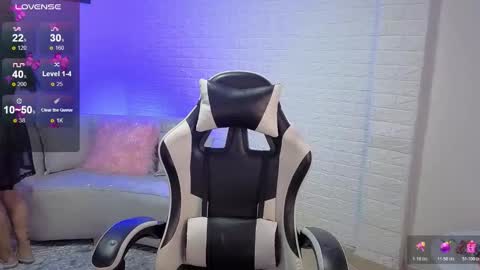 Lady Violet Bridgerton online show from December 19, 9:54 pm