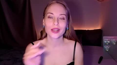 LadyAdele online show from January 11, 7:05 pm