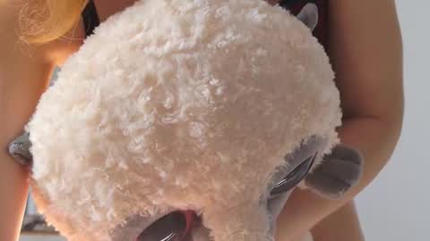 Sima Ladybigsmile online show from February 4, 10:08 am