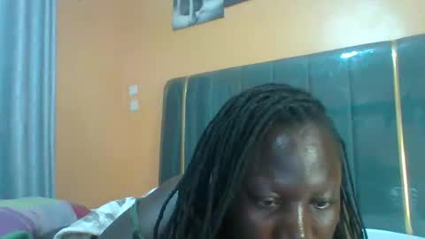 lindah32 online show from March 18, 2:06 am