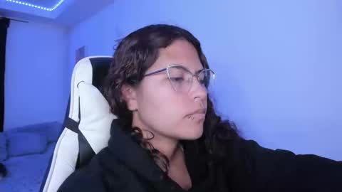 Snapshot of ladybrown_16 chatting on September 17, 1:31 am Lady online show from September 17, 1:31 am