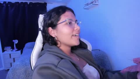 Snapshot of ladybrown_16 chatting on February 2, 6:25 am Lady online show from February 2, 6:25 am