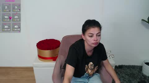 Lia online show from May 15, 6:11 am