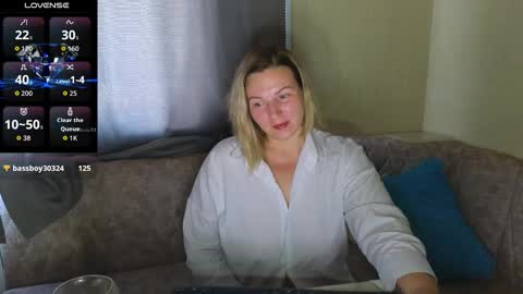 ladylucky_ online show from October 20, 2:05 am