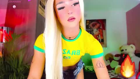 Snapshot of ladynoah chatting on September 20, 2:58 am Noah Smith online show from September 20, 2:58 am