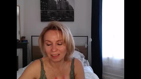 ladysexyx online show from March 18, 2:56 pm