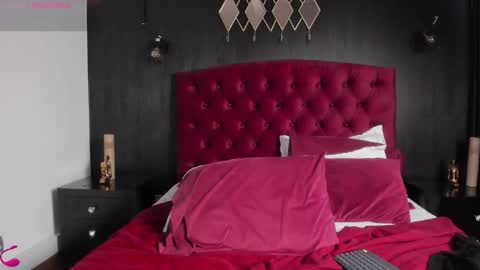 Laia  online show from December 16, 12:44 pm