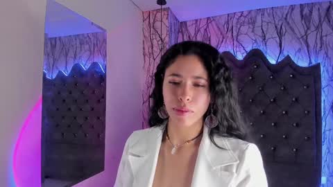 Laia online show from February 4, 5:23 pm