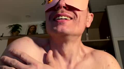 laichzeit1880 online show from March 31, 2:01 am