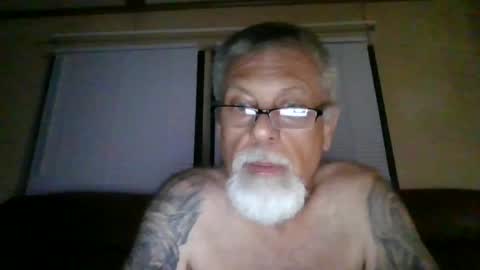 laidbackluxury online show from July 10, 7:46 am