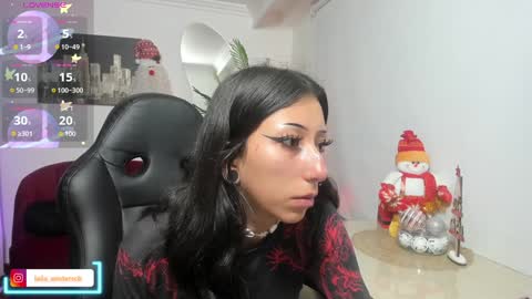 Snapshot of laila_angel chatting on December 8, 1:14 pm laila_angel online show from December 8, 1:14 pm