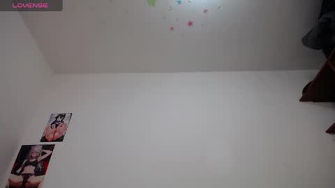 Snapshot of laila_laly chatting on March 2, 2:00 pm Leila Laly online show from March 2, 2:00 pm
