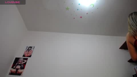 Snapshot of laila_laly chatting on February 13, 2:52 pm Leila Laly online show from February 13, 2:52 pm