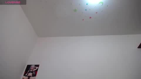 Snapshot of laila_laly chatting on February 7, 2:47 pm Leila Laly online show from February 7, 2:47 pm
