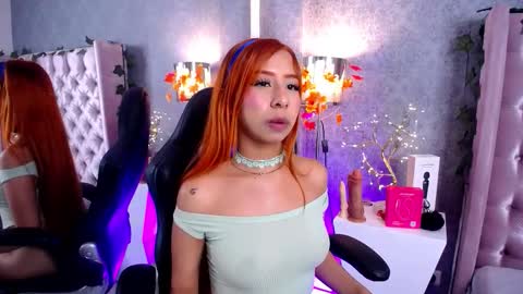 Laila Stilwills online show from January 31, 8:50 pm