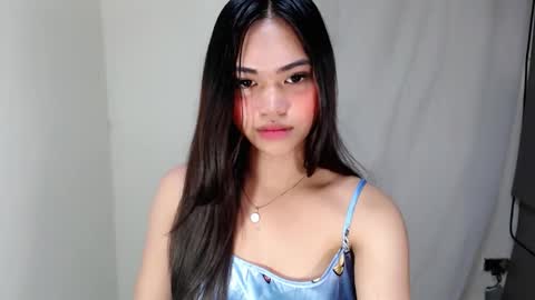 laire online show from April 3, 5:36 am