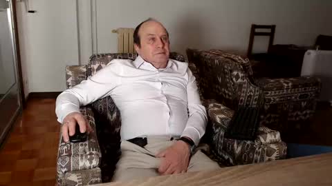 Snapshot of lajose52 chatting on January 5, 3:13 pm lajose52 online show from January 5, 3:13 pm