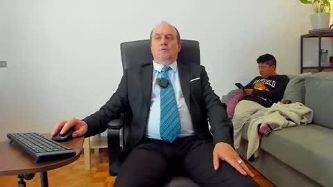 Snapshot of lajose52 chatting on September 18, 6:45 pm lajose52 online show from September 18, 6:45 pm
