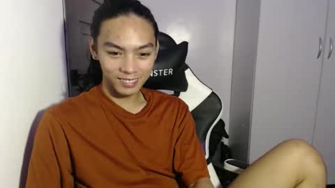 lalakinghugecock_2 online show from October 14, 5:05 pm