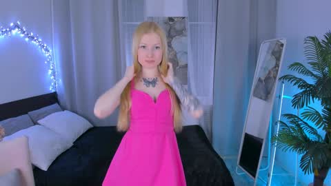 Laly online show from January 24, 5:32 pm