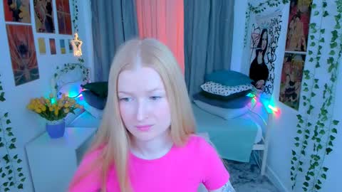 Laly online show from March 1, 4:11 pm