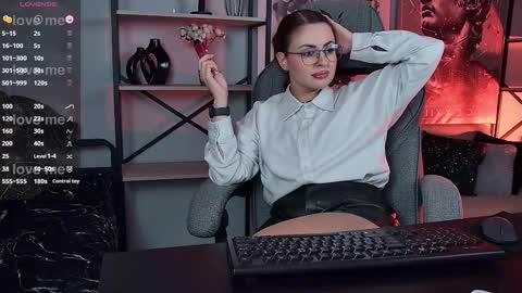 just call me Lana  and her security online show from October 17, 12:42 pm