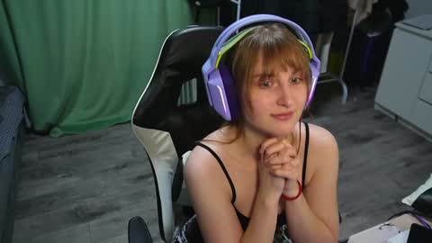 Kay online show from December 4, 12:30 pm