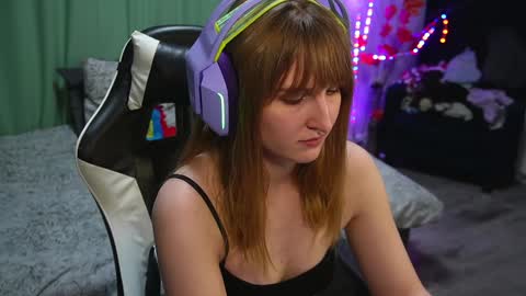 Kay online show from December 4, 3:37 pm